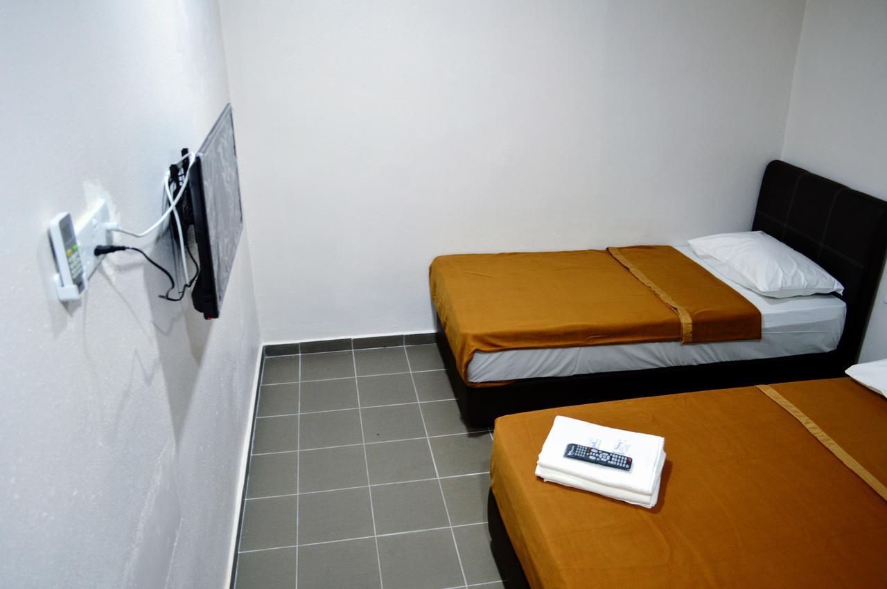 Gest Inn Hotel Kota Tinggi Exteriör bild
